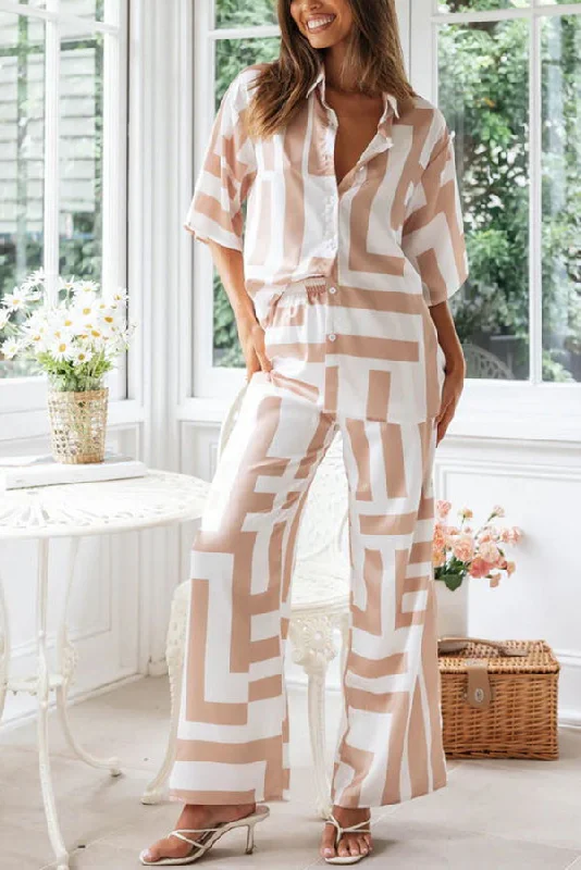 leisure-coastal-geometric-printed-blouse-and-elastic-waist-pants-set