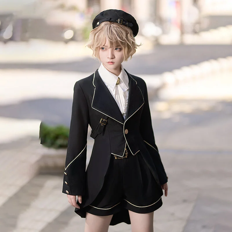 Elegant jacket, shorts and blouse of the young lady of Black Butler 