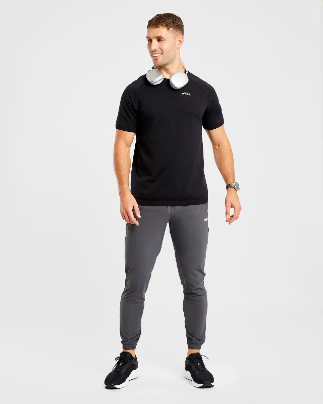 ascend-seamless-t-shirt-black