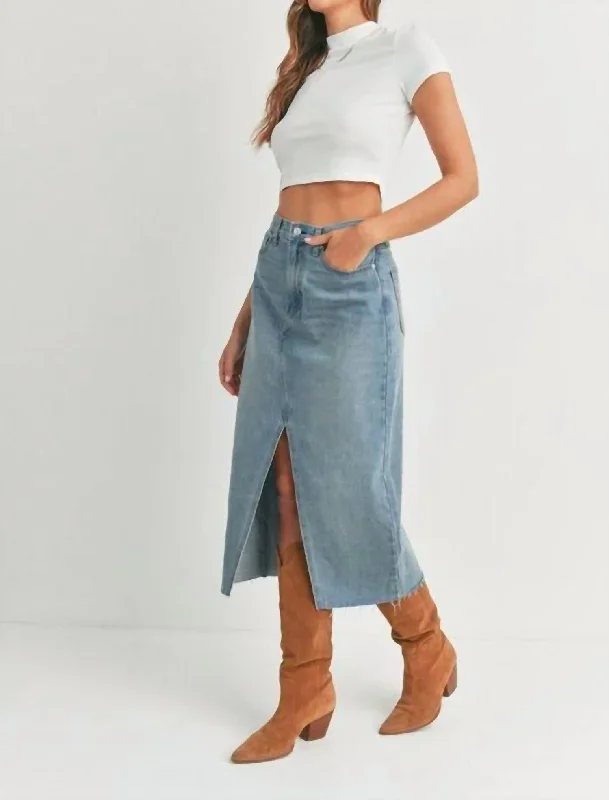 denim-midi-skirt-with-slit-in-light-wash