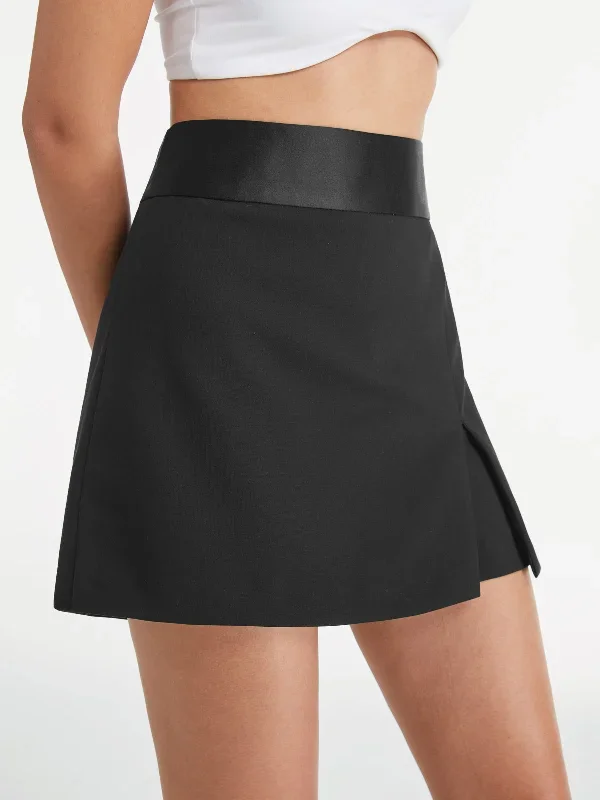 high-waisted-satin-band-mini-skirt