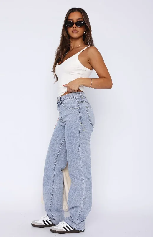 jordyn-high-waisted-straight-leg-jeans-light-blue-wash