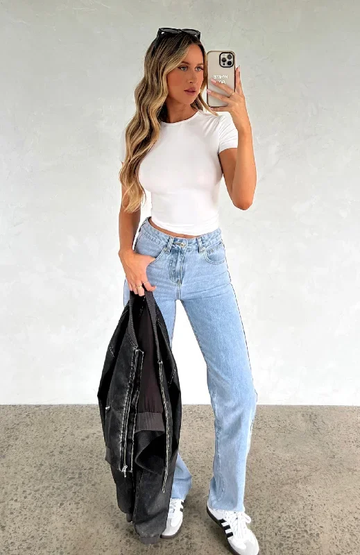 jordyn-high-waisted-straight-leg-jeans-light-blue-wash