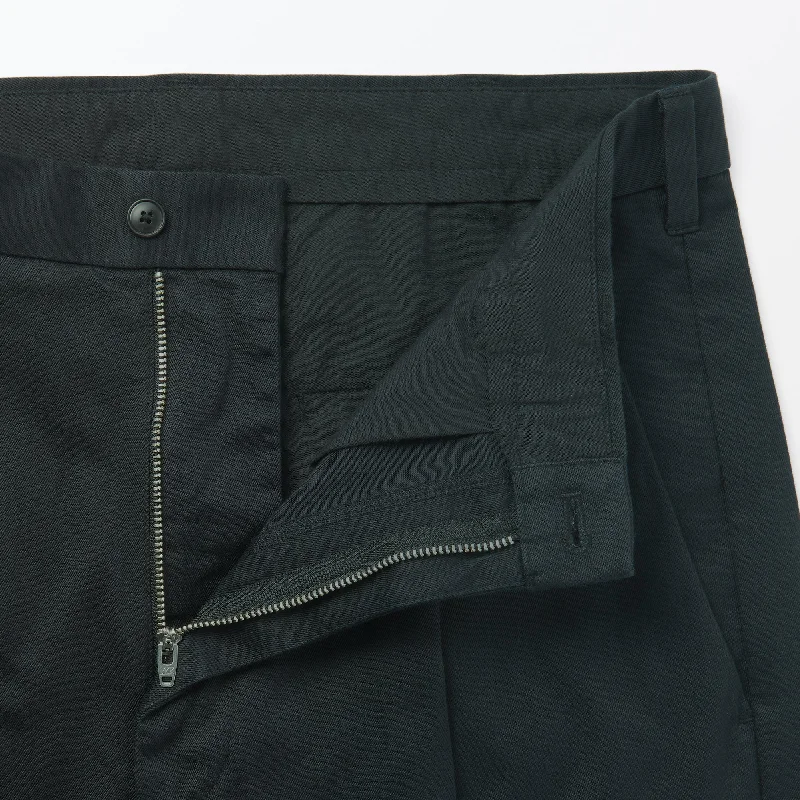 mens-stretch-chino-tuck-wide-pants-ae0xm24s