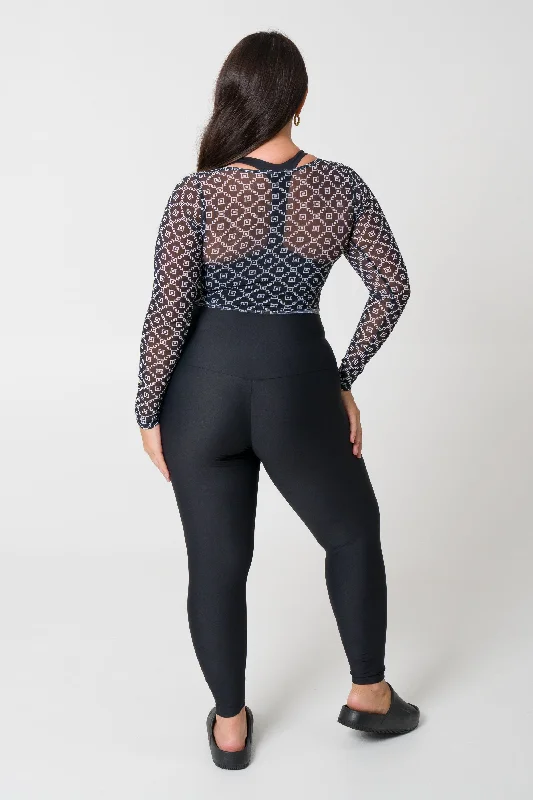 monogram-black-fitted-cropped-long-sleeve-tee-net-r2w