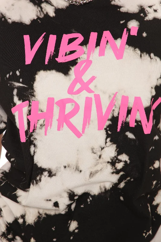 positive-vibin-tie-dye-top-black-white