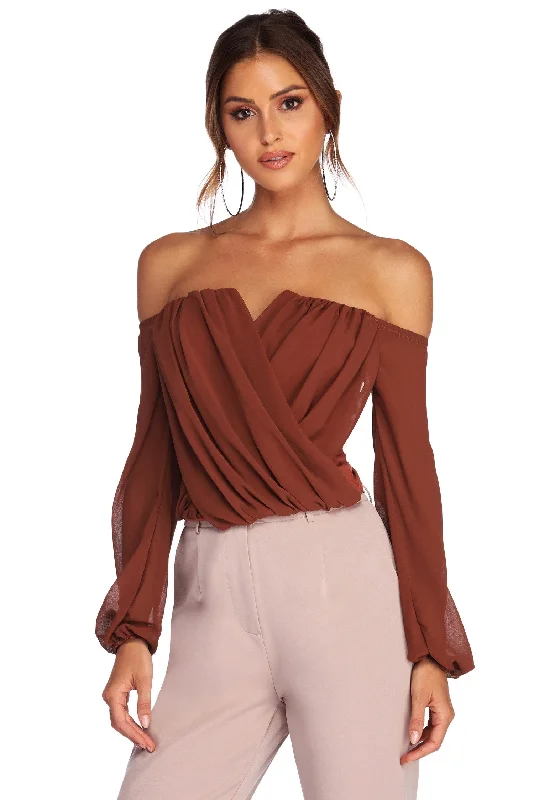 sophisticated-in-chiffon-strapless-top-060038601001